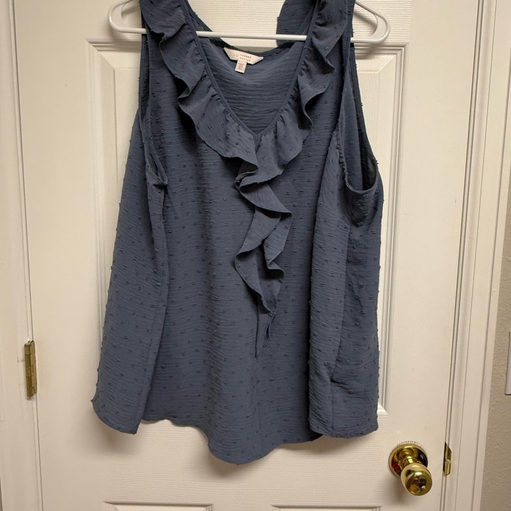 LC Lauren Conrad Gray Ruffled Tank Top